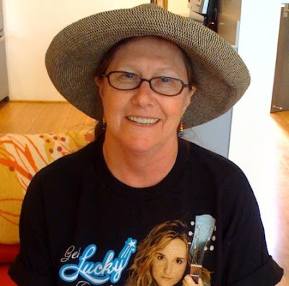 Meet your Posher, Pam